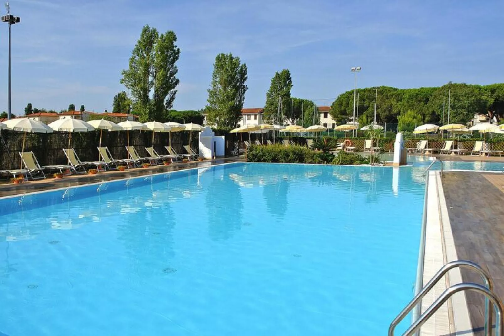 Holiday residence Rosa dei Venti, Vada-Bilo 5 Loft piano terra ponente-Schwimmbad