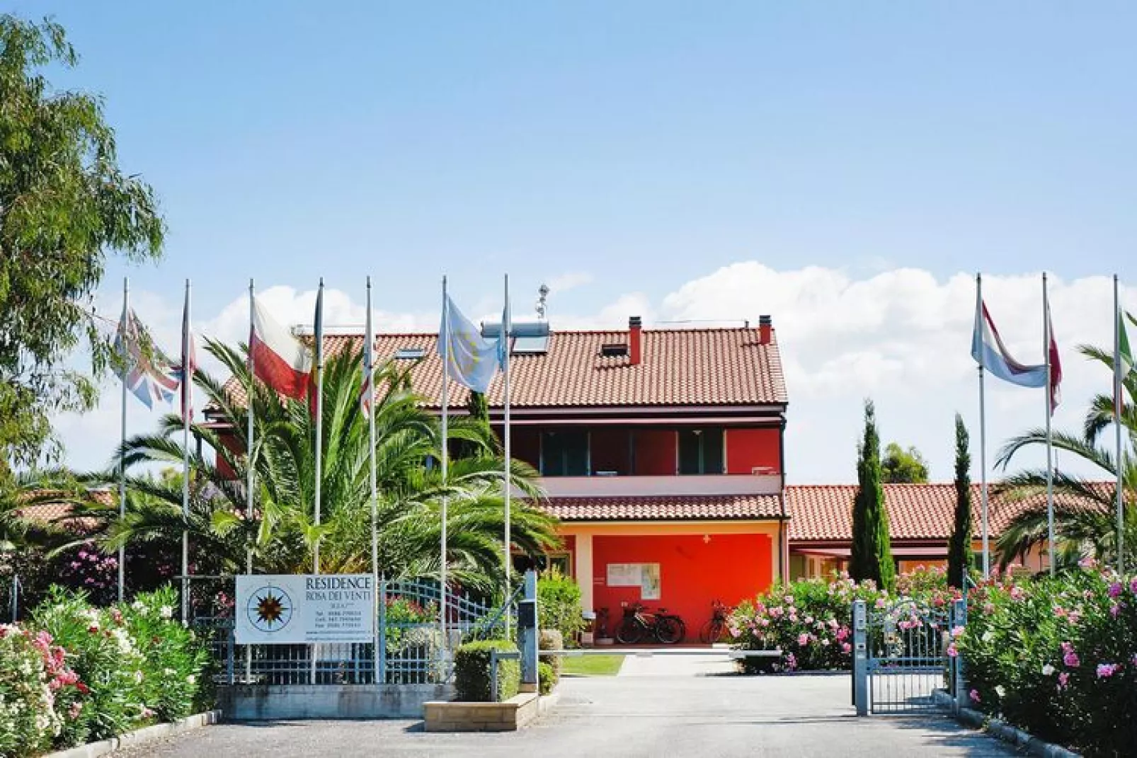 Holiday residence Rosa dei Venti, Vada-Bilo 5 Loft piano terra ponente-Außenbereich Sommer
