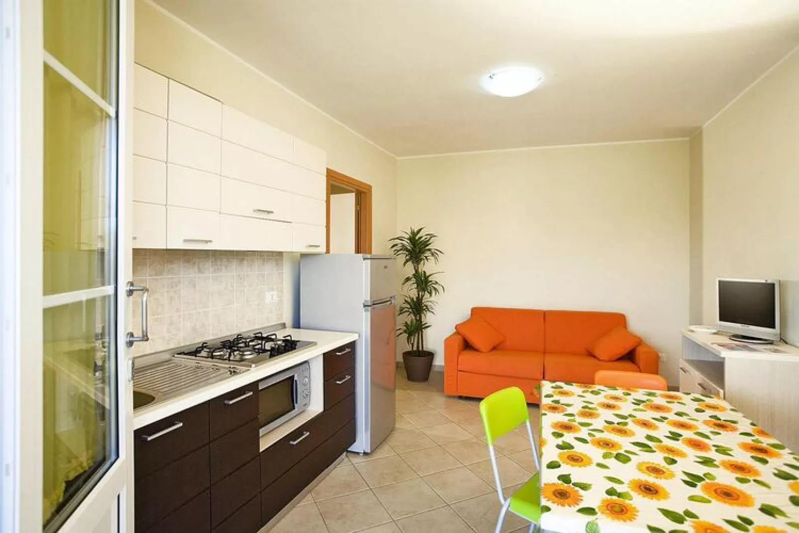 Holiday residence Rosa dei Venti, Vada-Bilo 5 Loft piano terra ponente-Küche