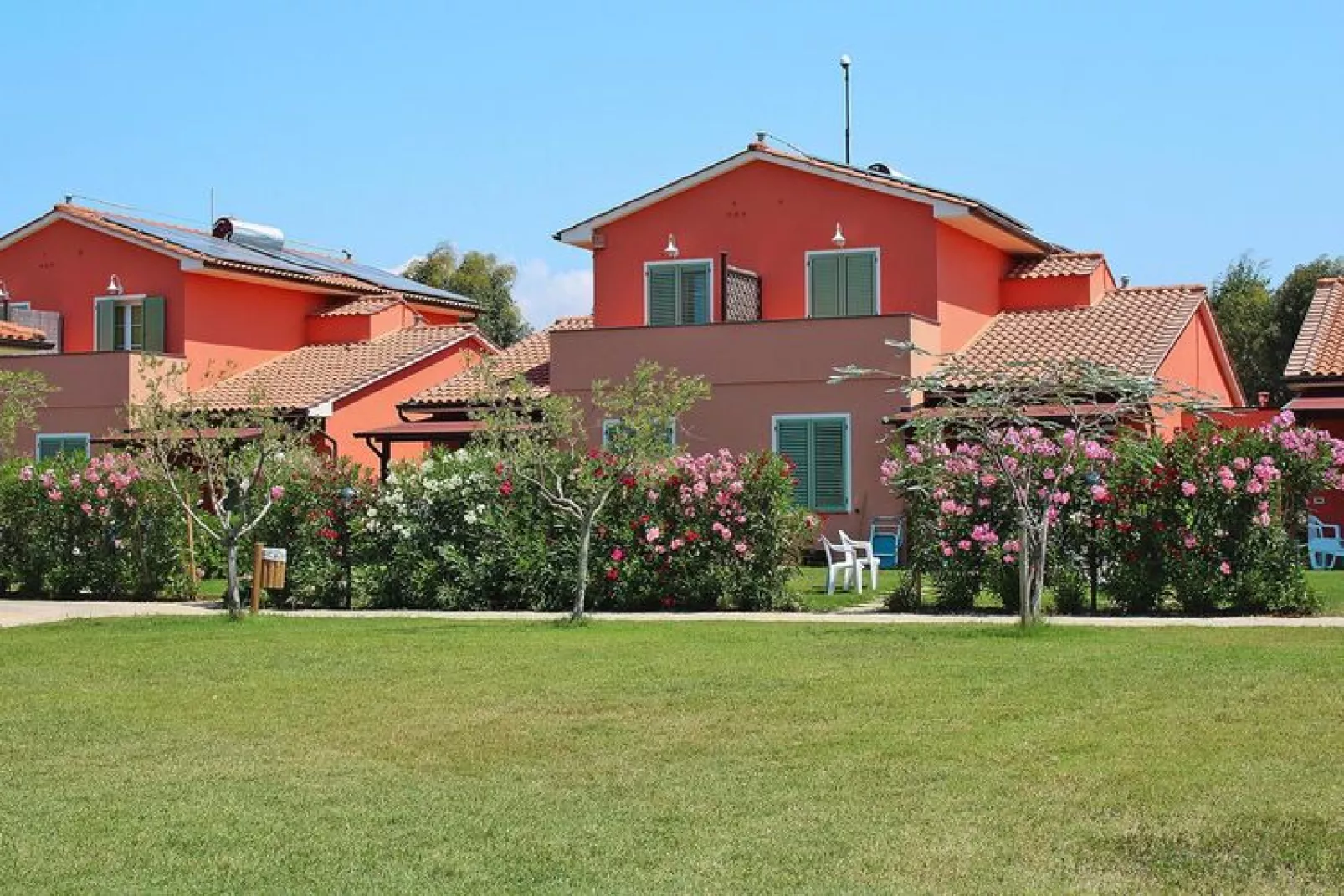 Holiday residence Rosa dei Venti, Vada-Trilo 6-piano terra e 1 piano tramontana (+extras)-Extérieur été