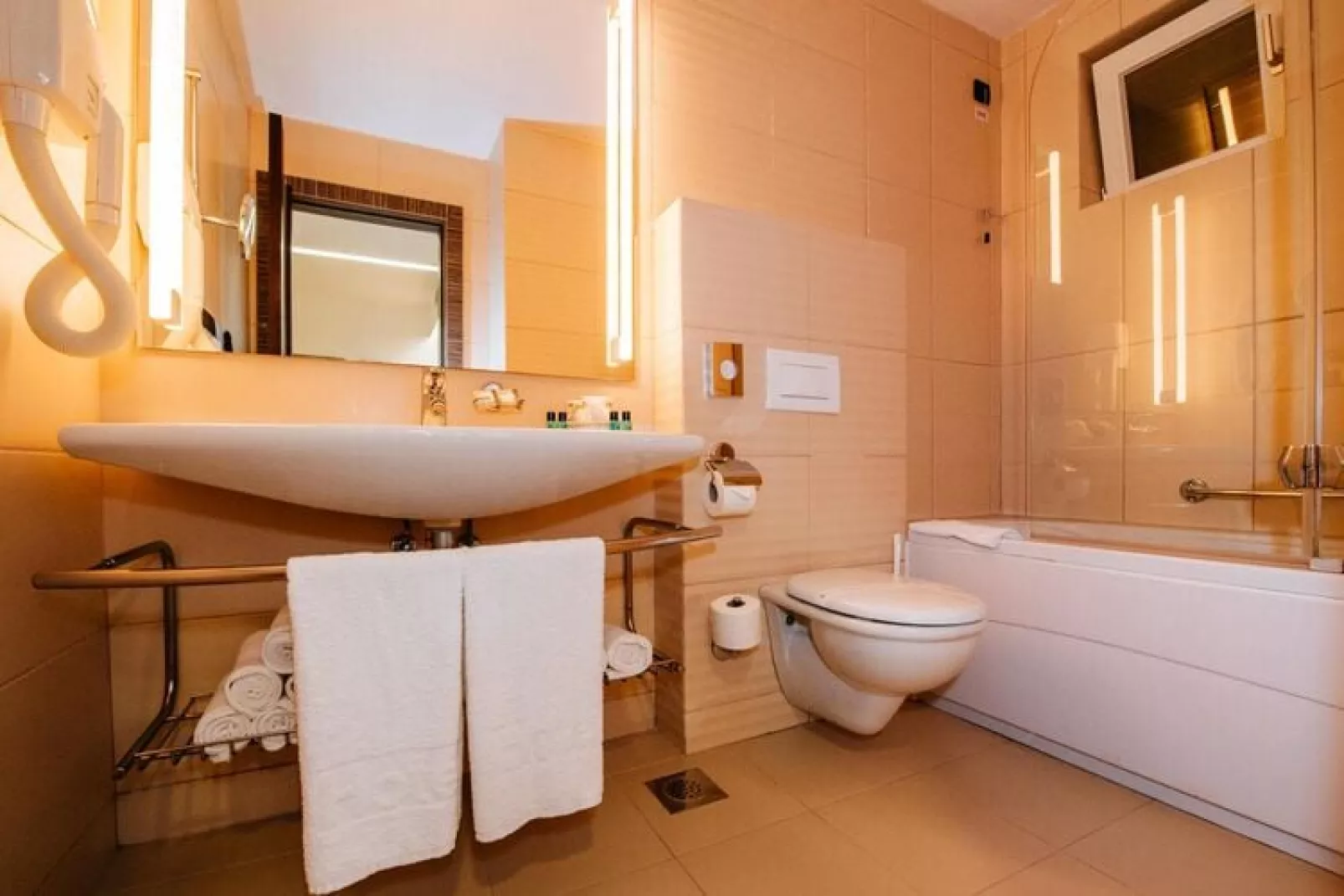 Zaton Holiday Resort - AP/5-6 Comfort 4 Stars 58 qm 6 Pers-Bathroom