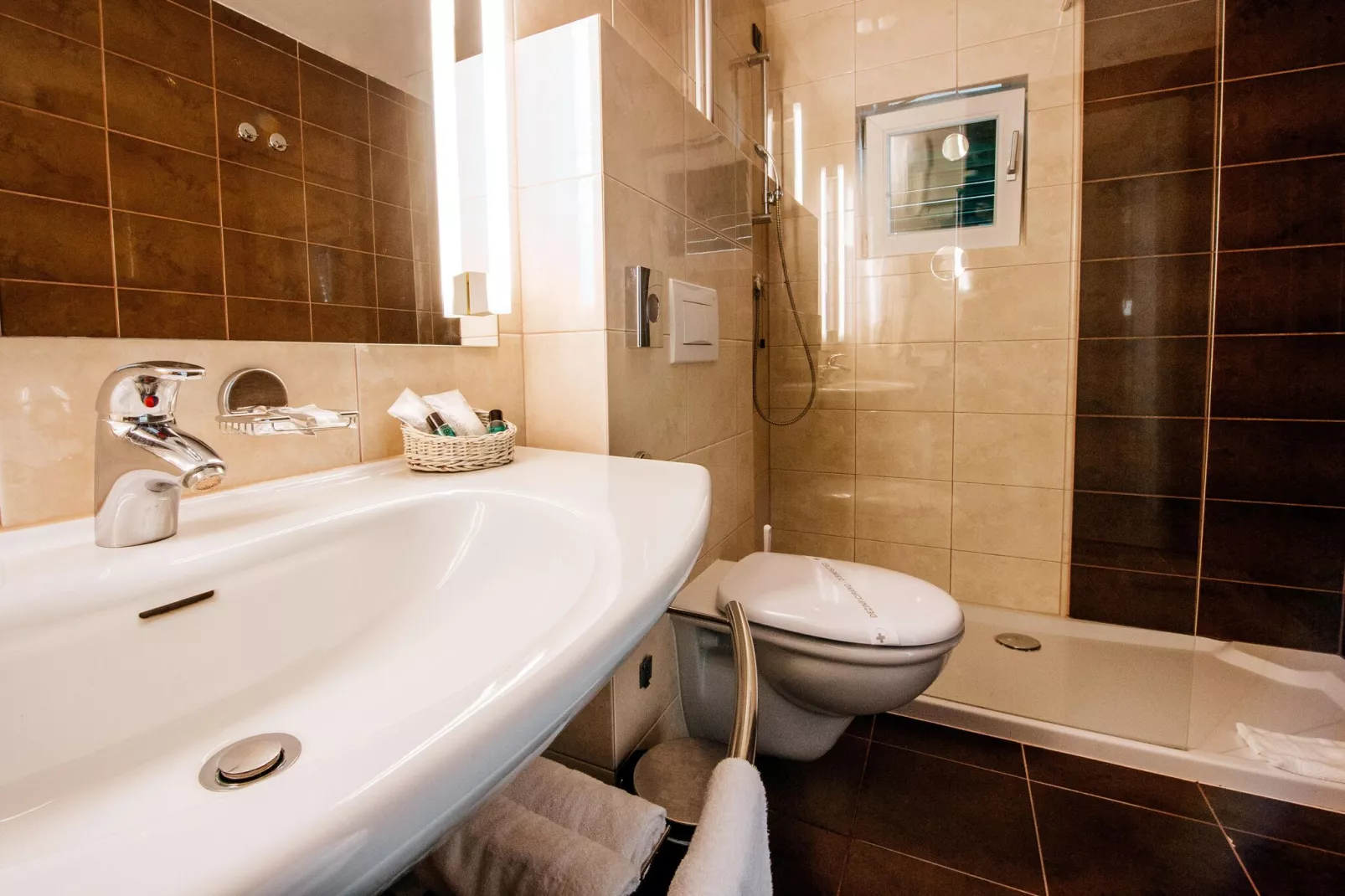 Zaton Holiday Resort - AP/5-6 Comfort 4 Stars 58 qm 6 Pers-Bathroom