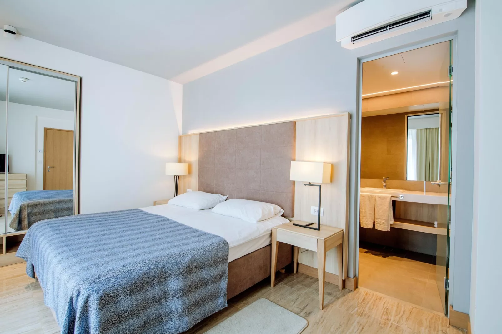 Zaton Holiday Resort - AP/5-6 Superior 4 Stars 65qm 6 Pers-Bedroom