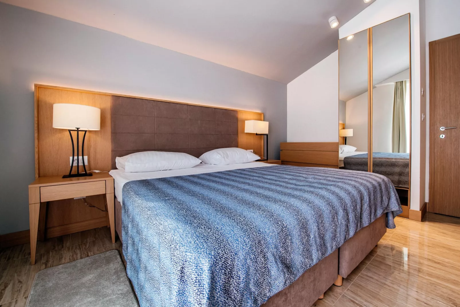 Zaton Holiday Resort - AP/5-6 Superior 4 Stars 65qm 6 Pers-Bedroom