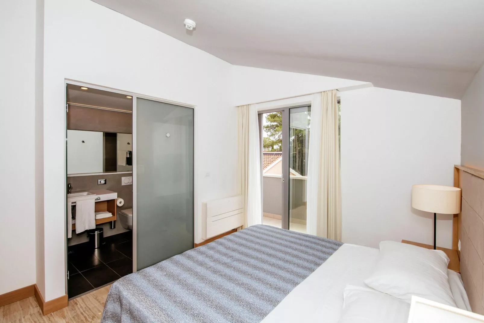 Zaton Holiday Resort - AP/5-6 Superior 4 Stars 65qm 6 Pers-Bedroom