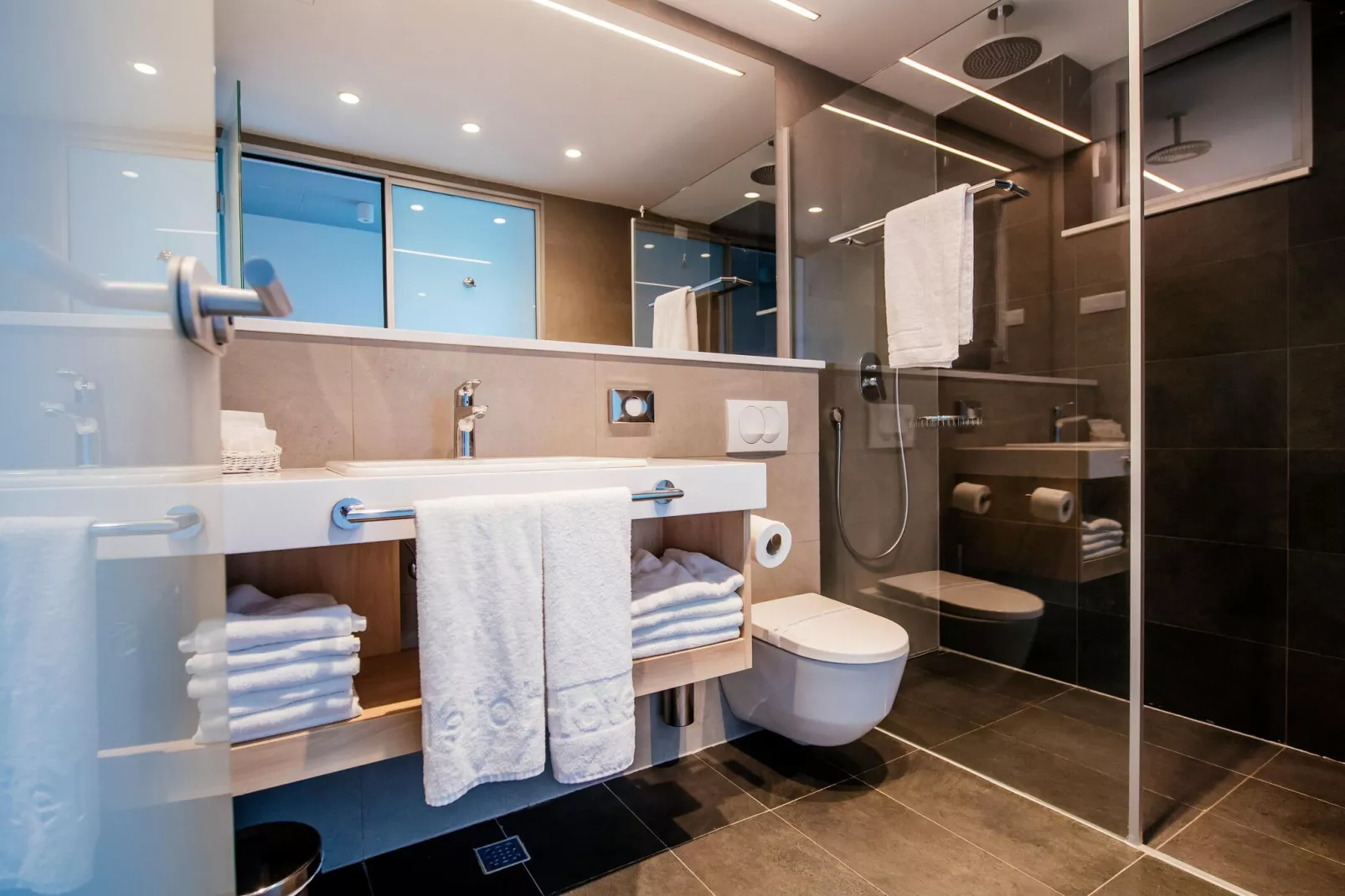 Zaton Holiday Resort - AP/5-6 Superior 4 Stars 65qm 6 Pers-Bathroom