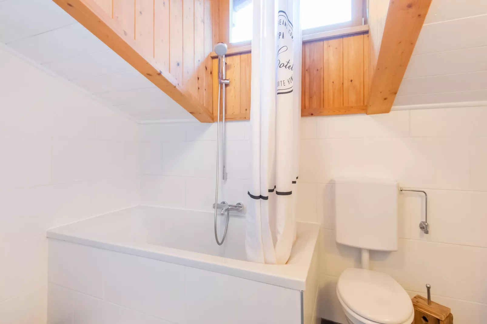 Haus Bergwald TOP 6-Badezimmer