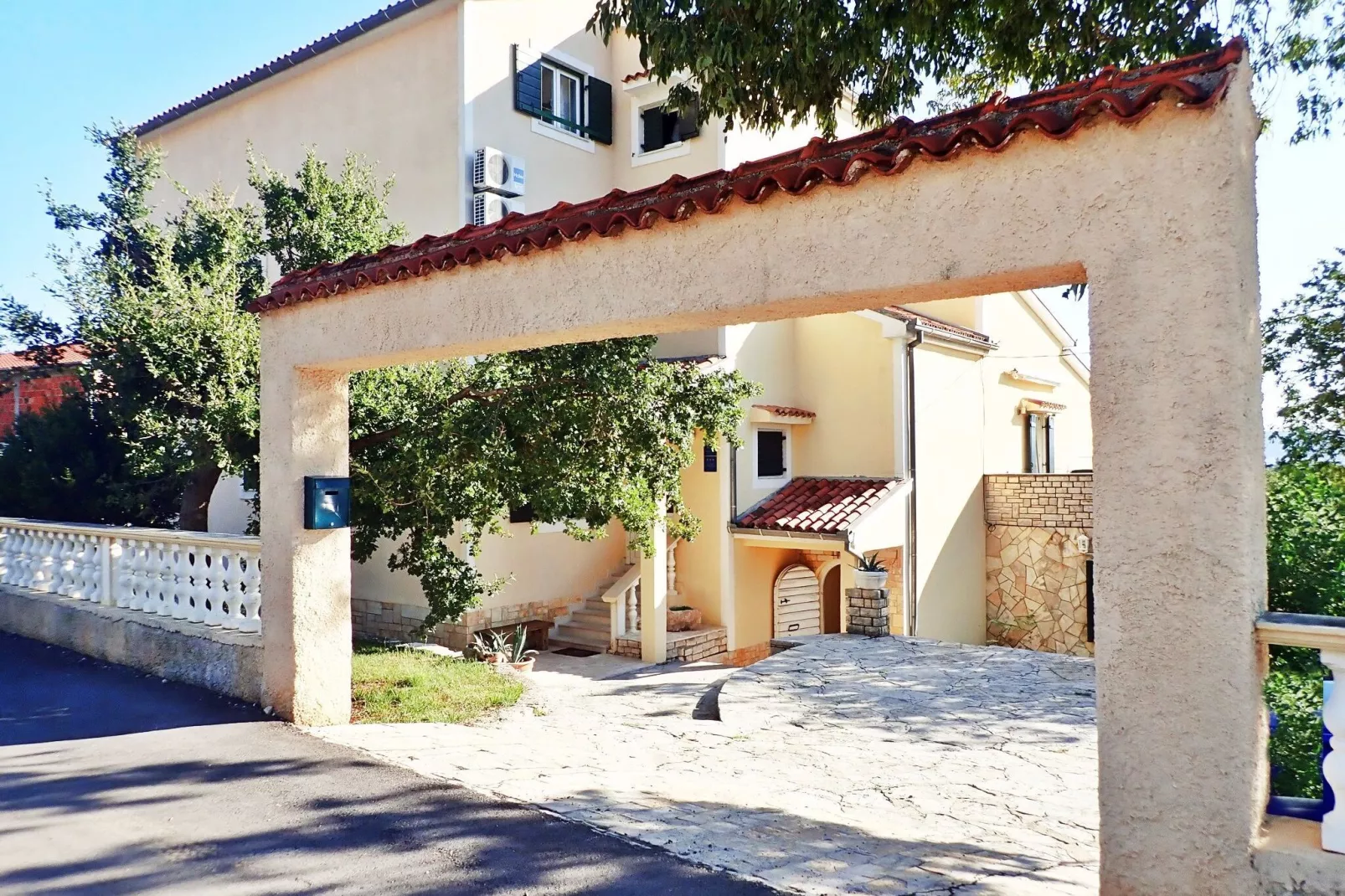 Apartments Grande Vista Starigrad PaklenicaSD62 A-02 - 7 Pers-Exterior summer