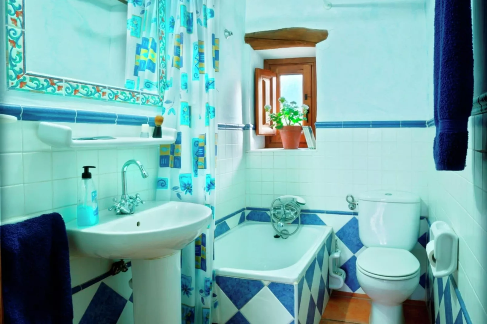 La Curiosa-Bathroom