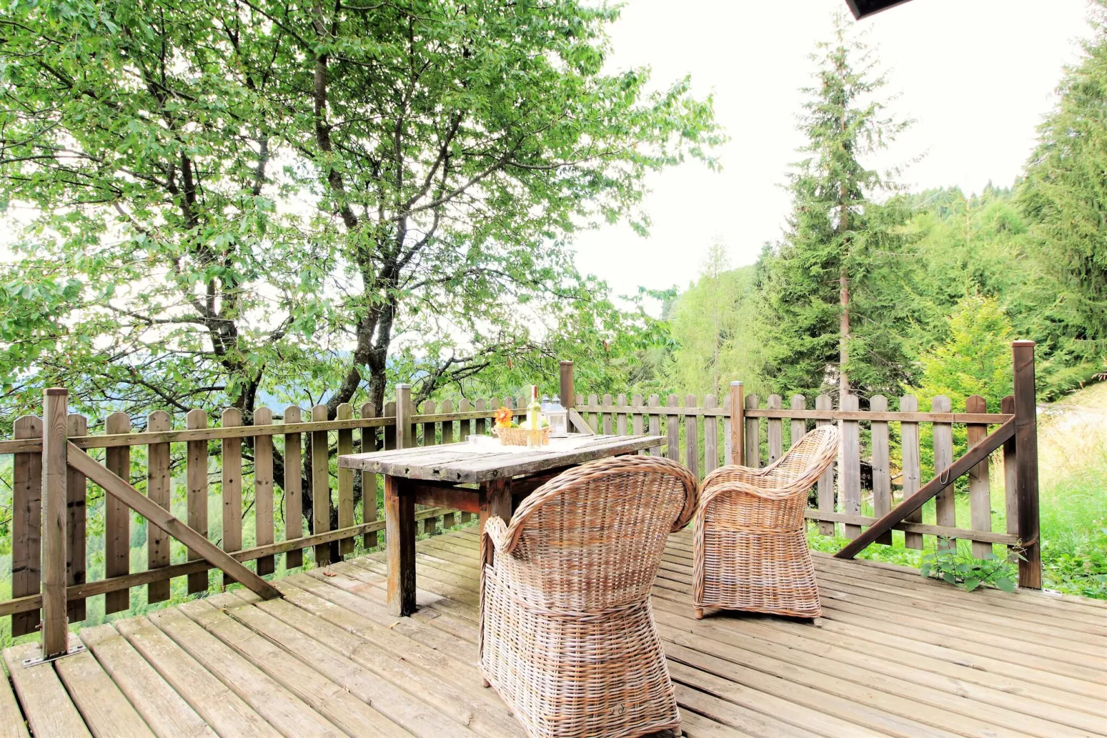 Chalet Noemi-Terrasse/Balkon