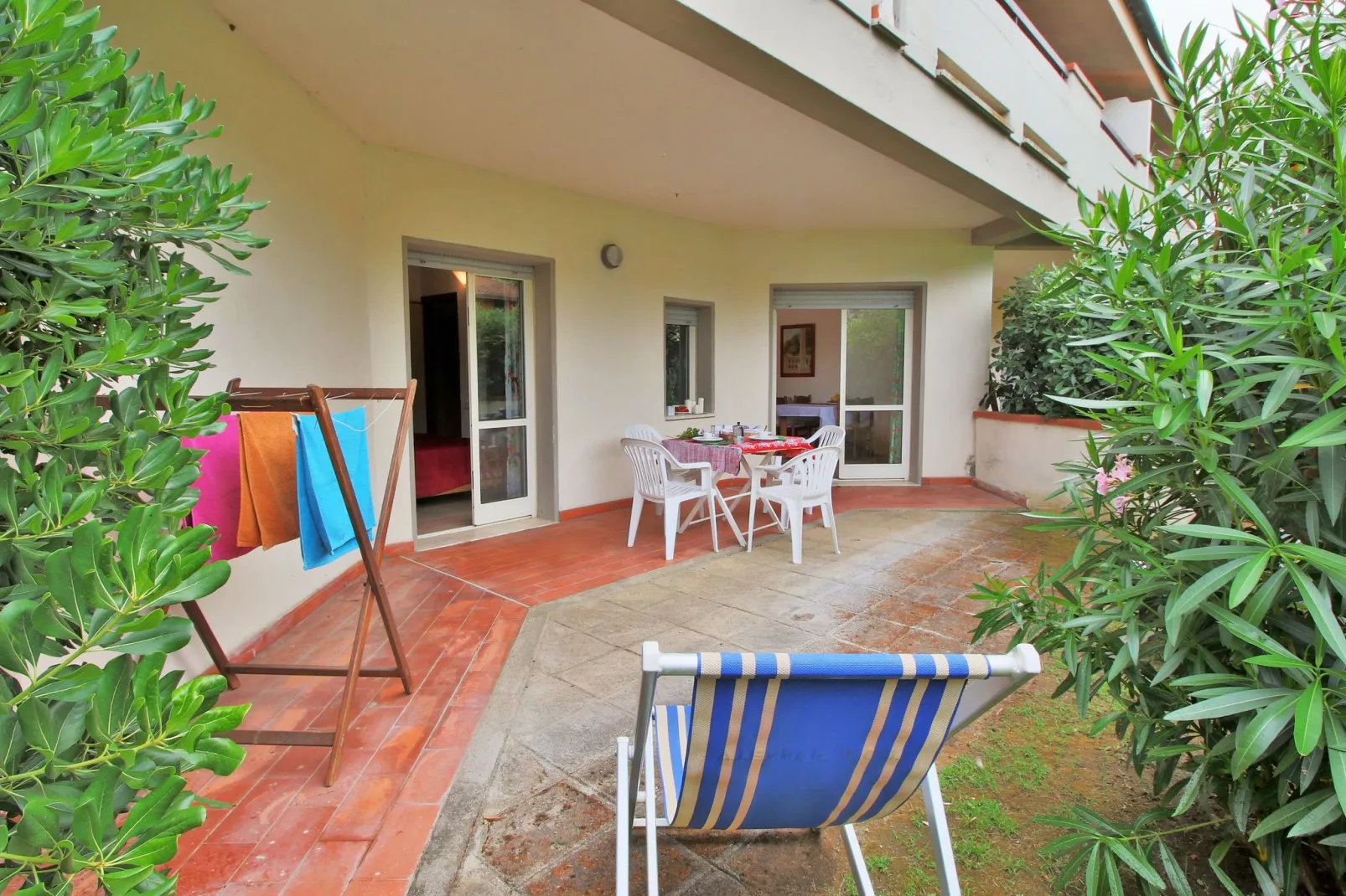 Saline-Terrace balcony