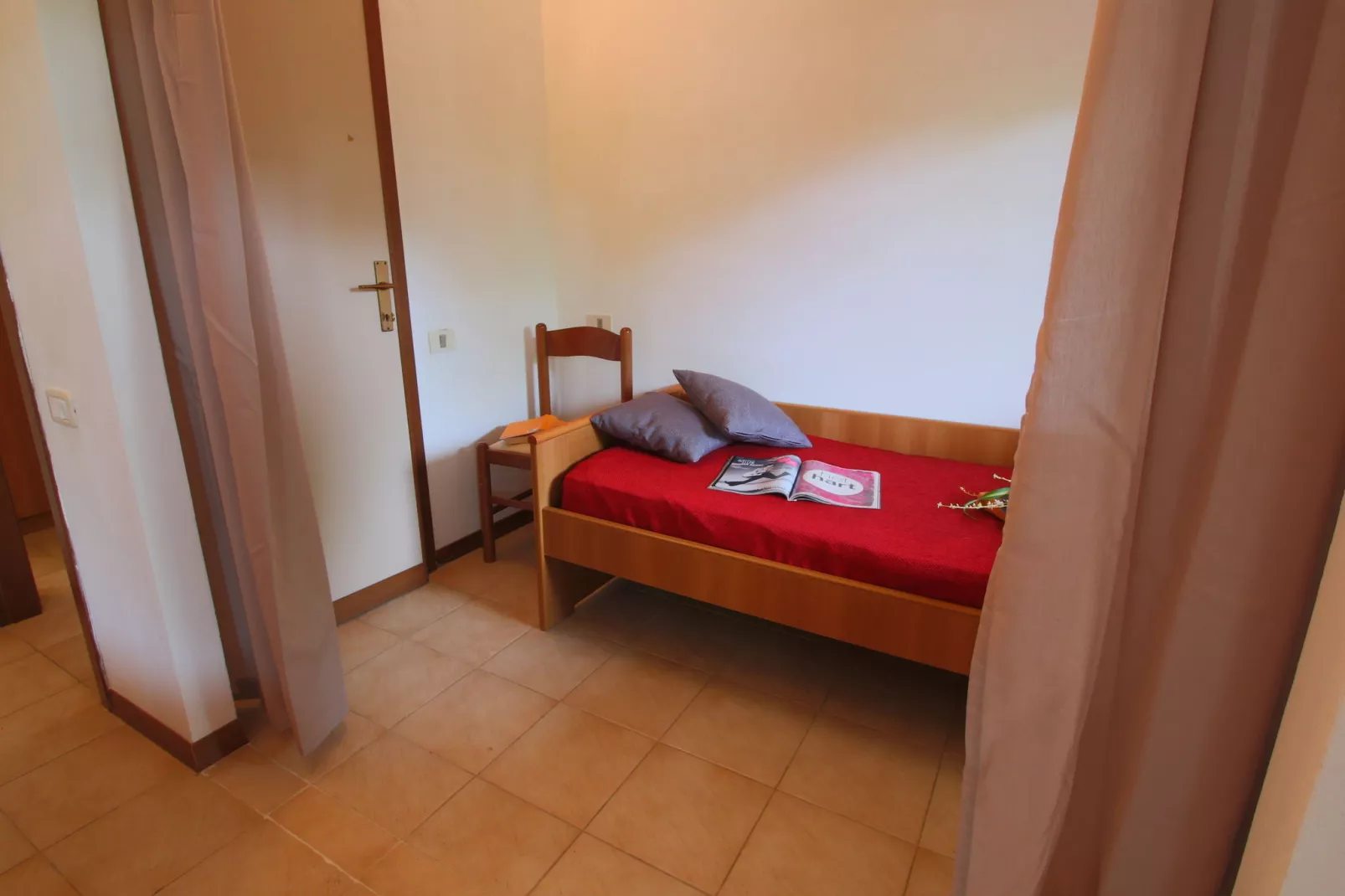 Saline-Bedroom