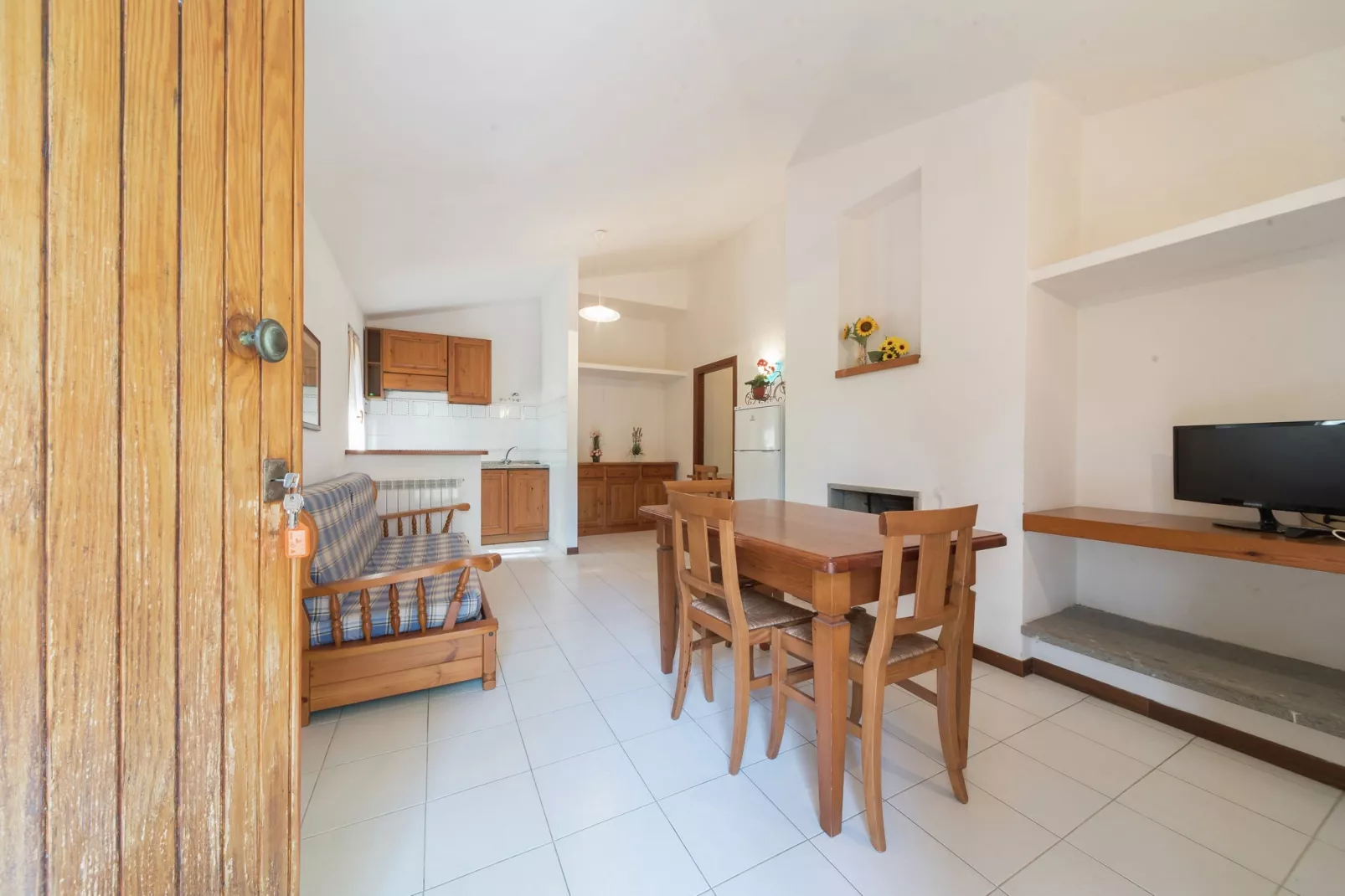 Iana-Dining room