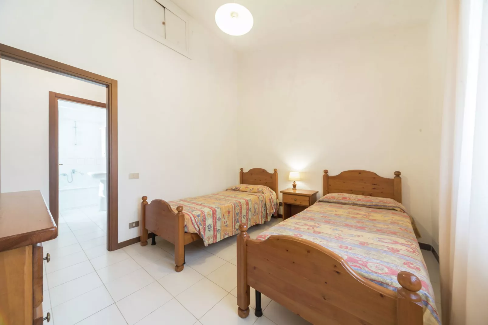 Iana-Bedroom