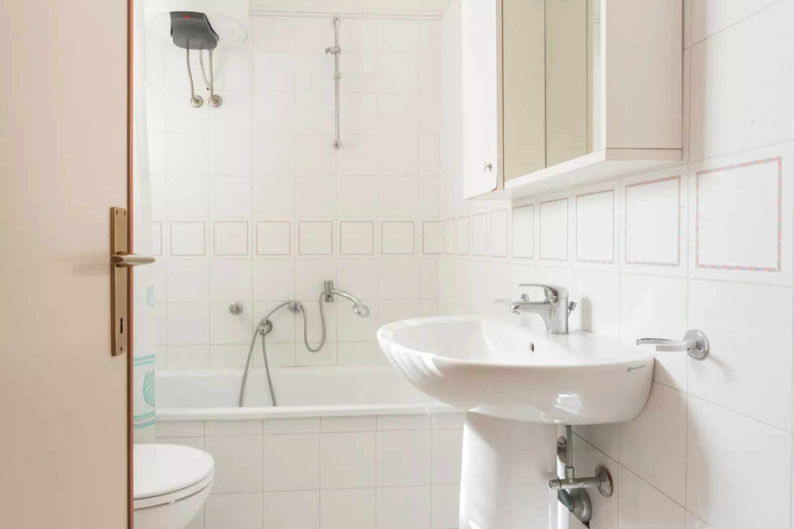 Iana-Bathroom