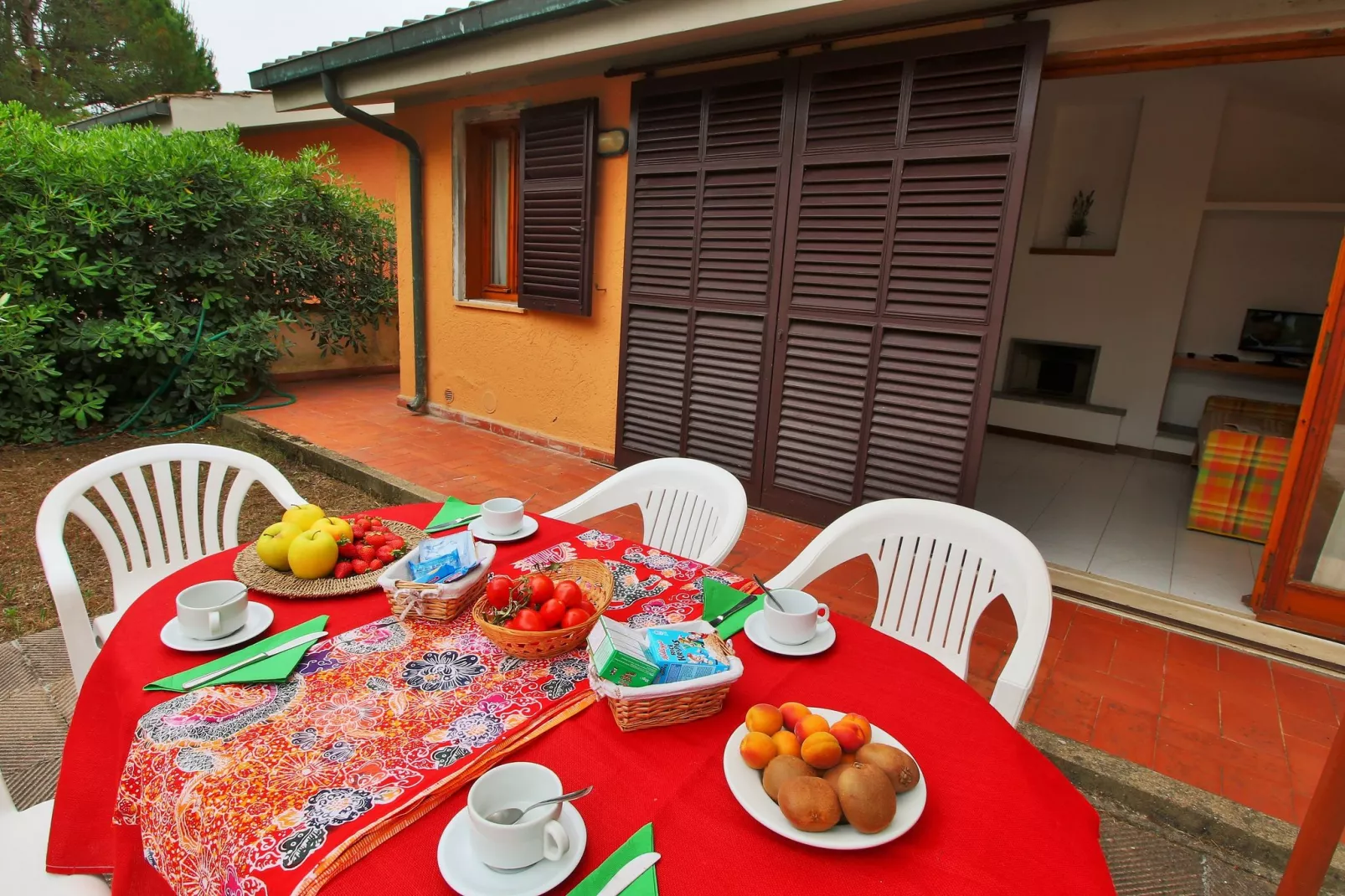 Iana-Terrace balcony