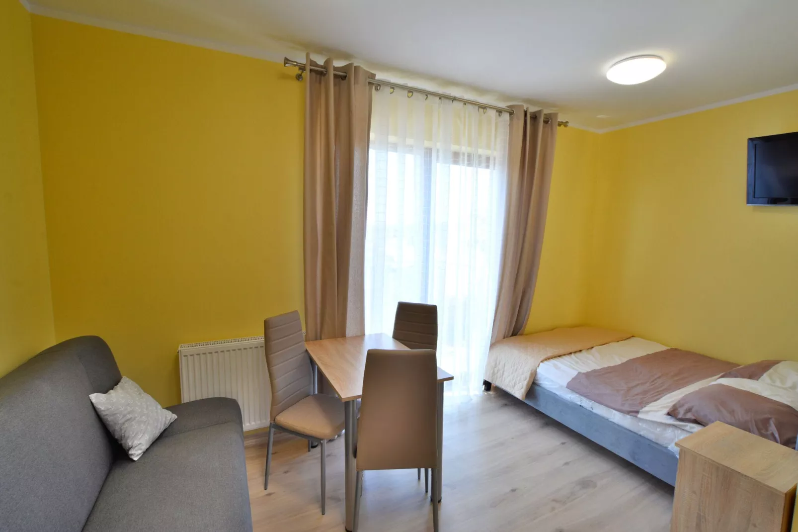 Pokój 3-osobowy na poddaszu Sarbinowo-Living room
