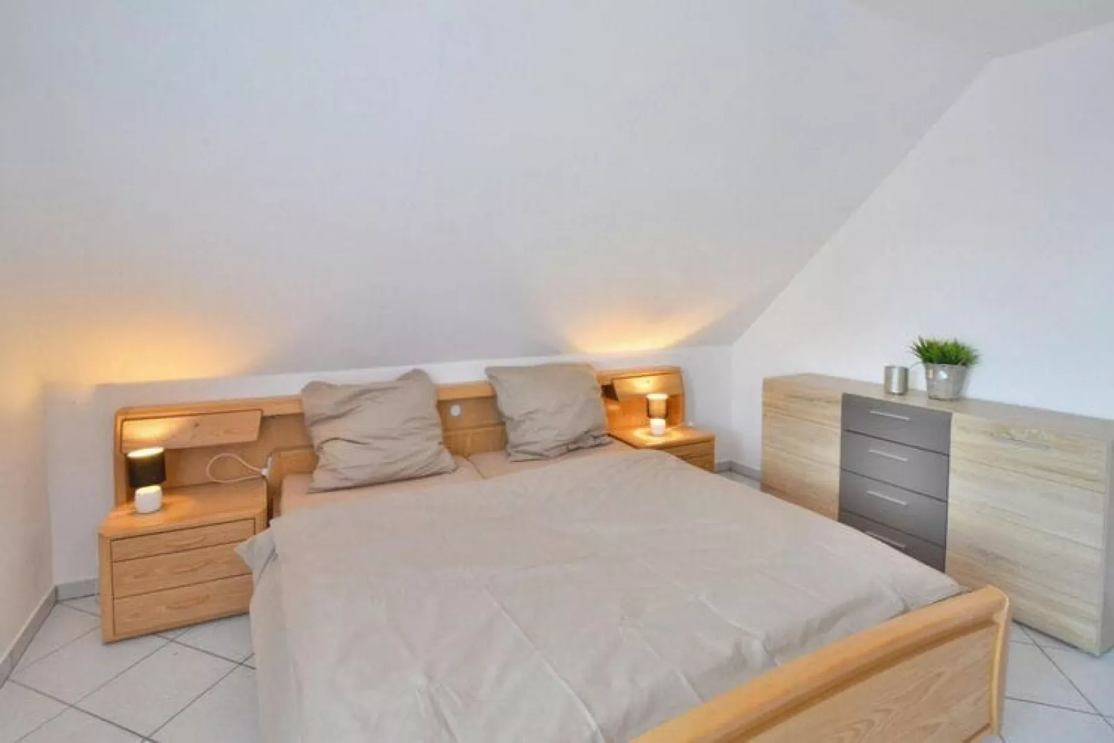Pietrowy dom wakacyjny dla 8 osób 100 m2 Wicie-Bedroom