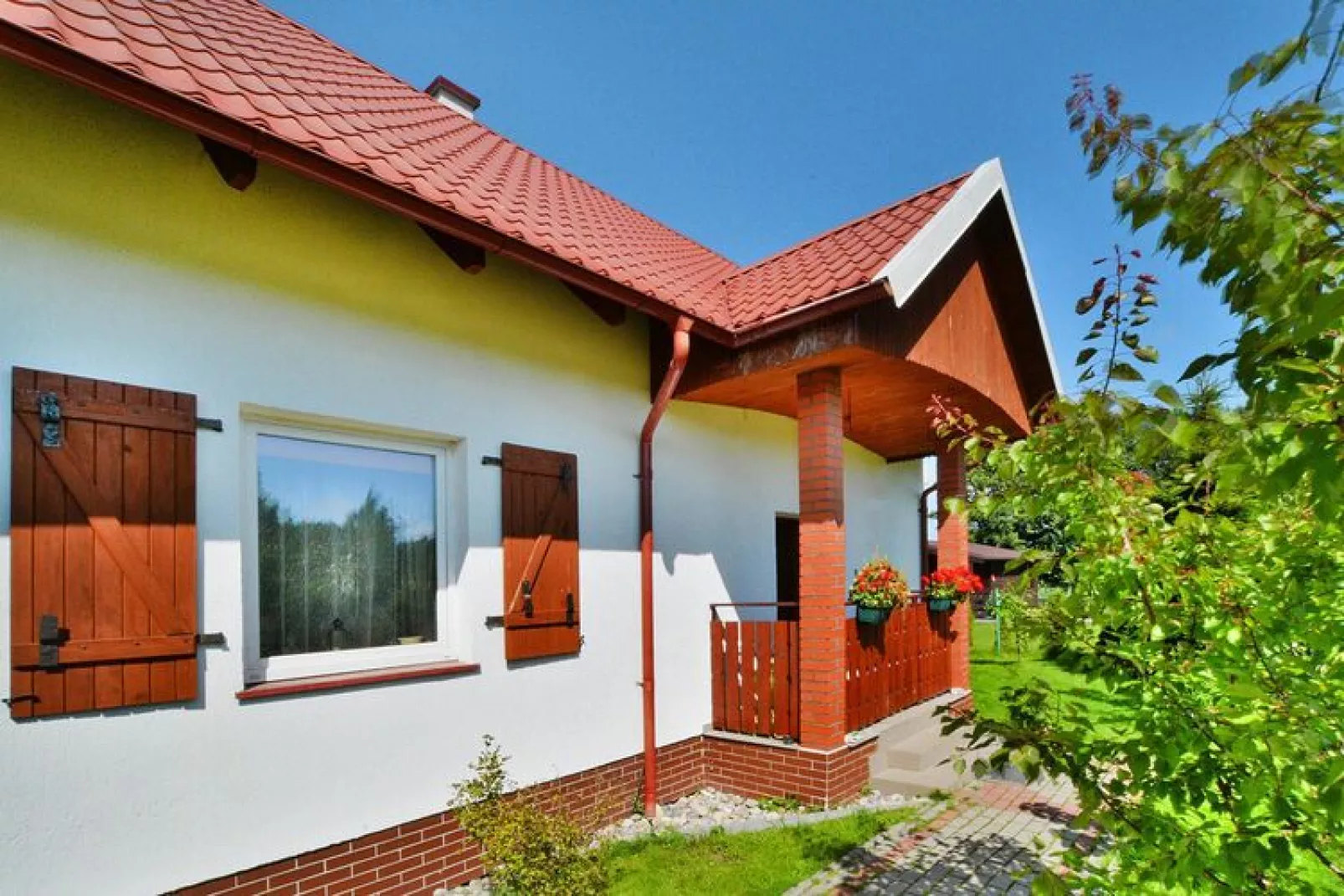 Pietrowy dom wakacyjny dla 8 osób 100 m2 Wicie-Exterior summer