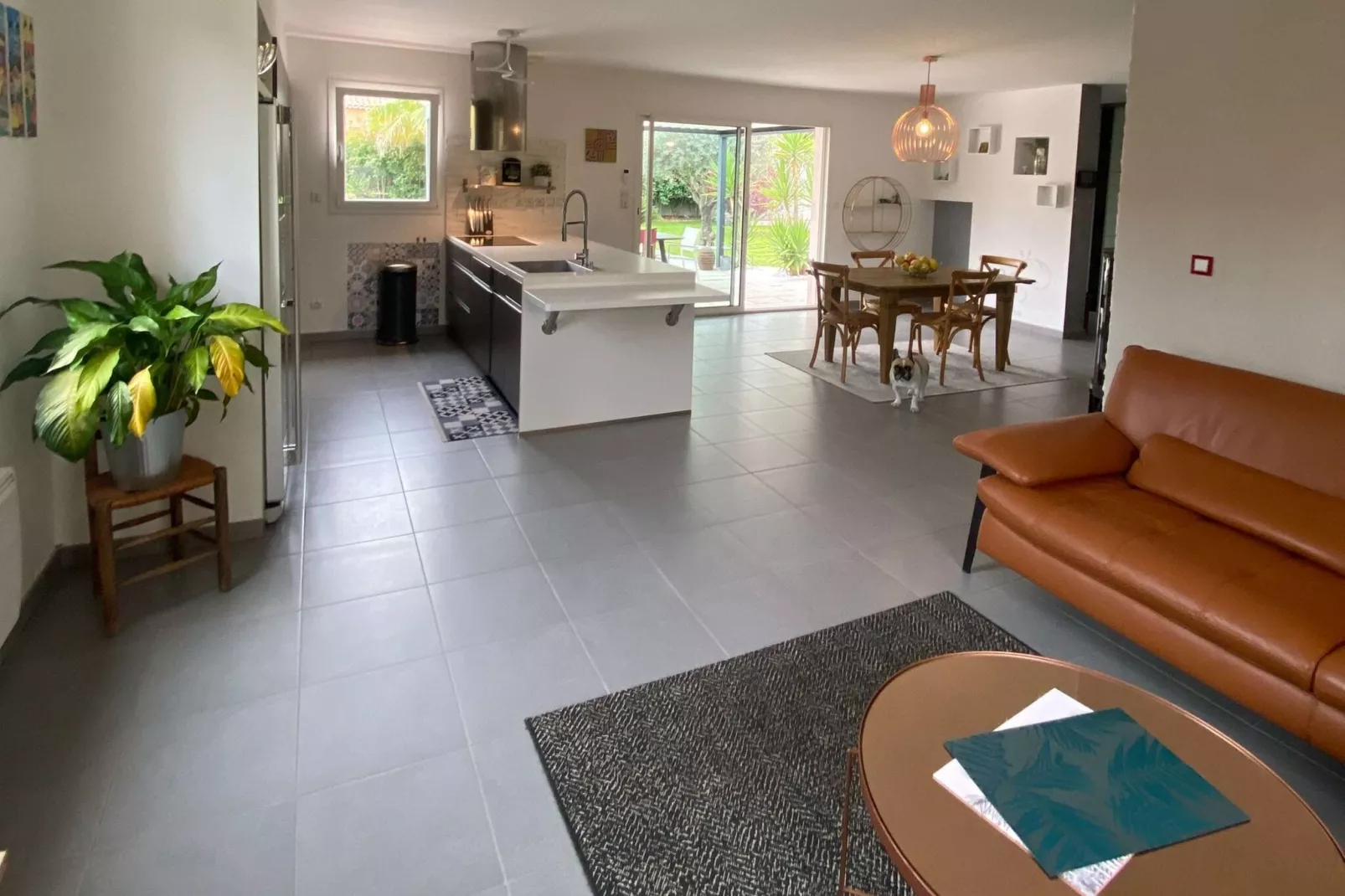 Petit Maure-Living room