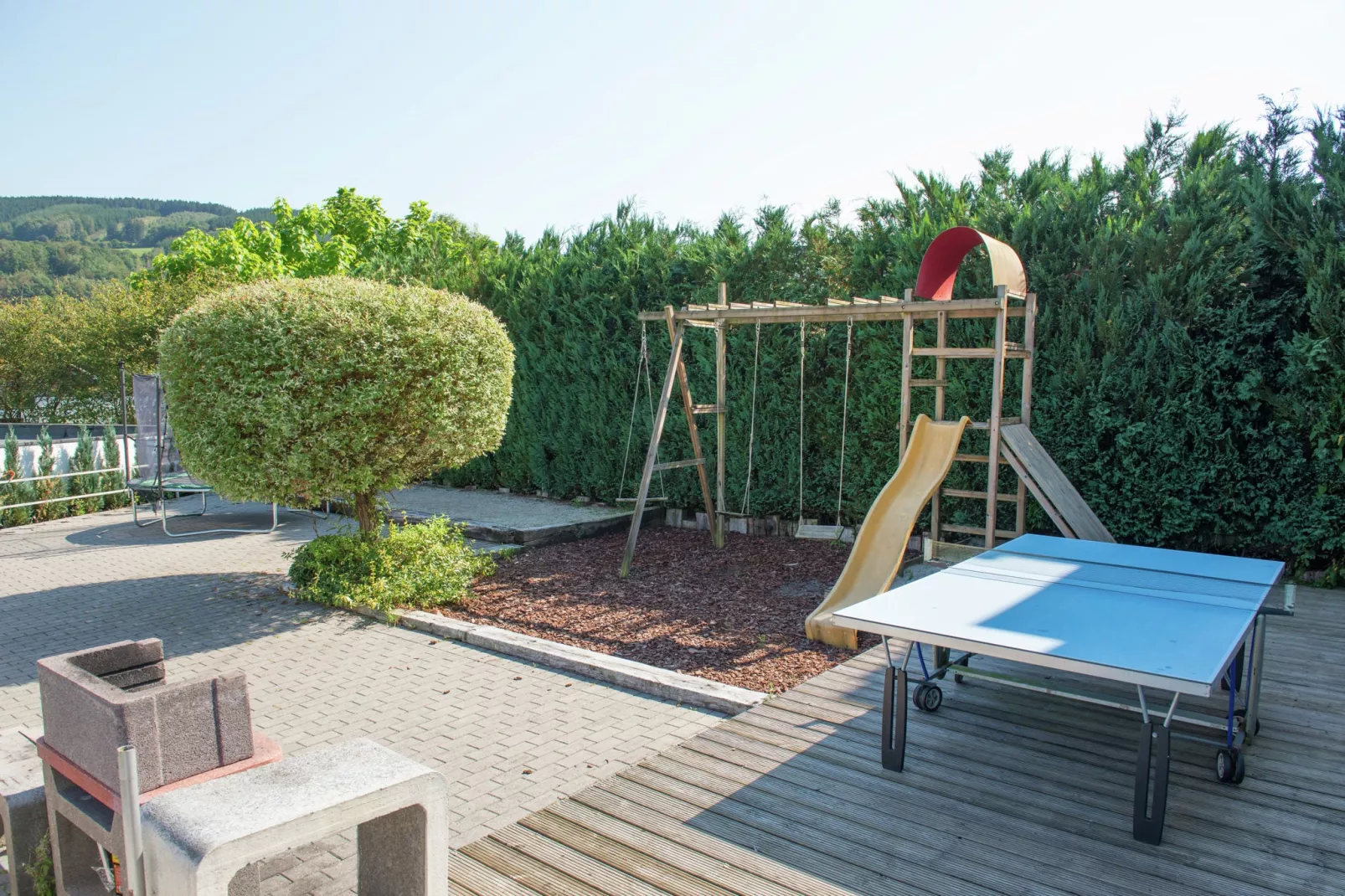 Le Loft-Gardens summer