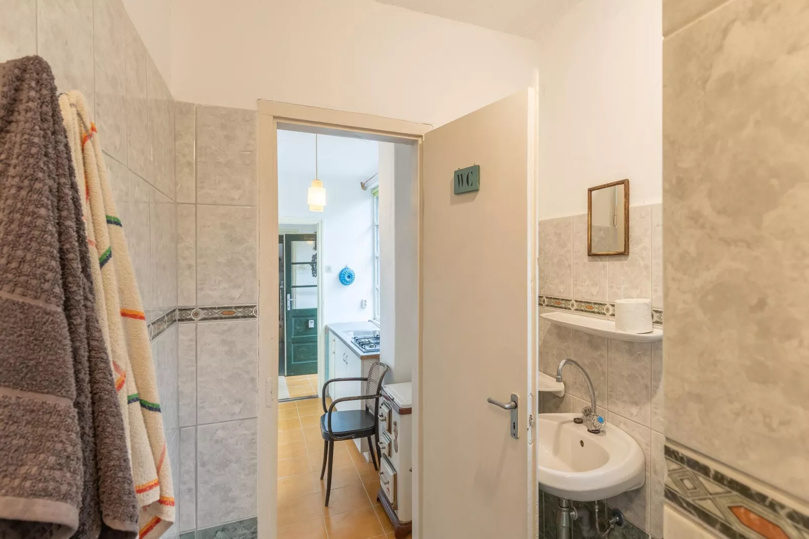 Vakantiewoning Landzicht Hungary-Bathroom