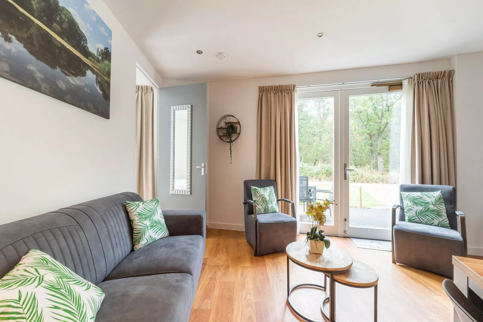NR 5-Living room