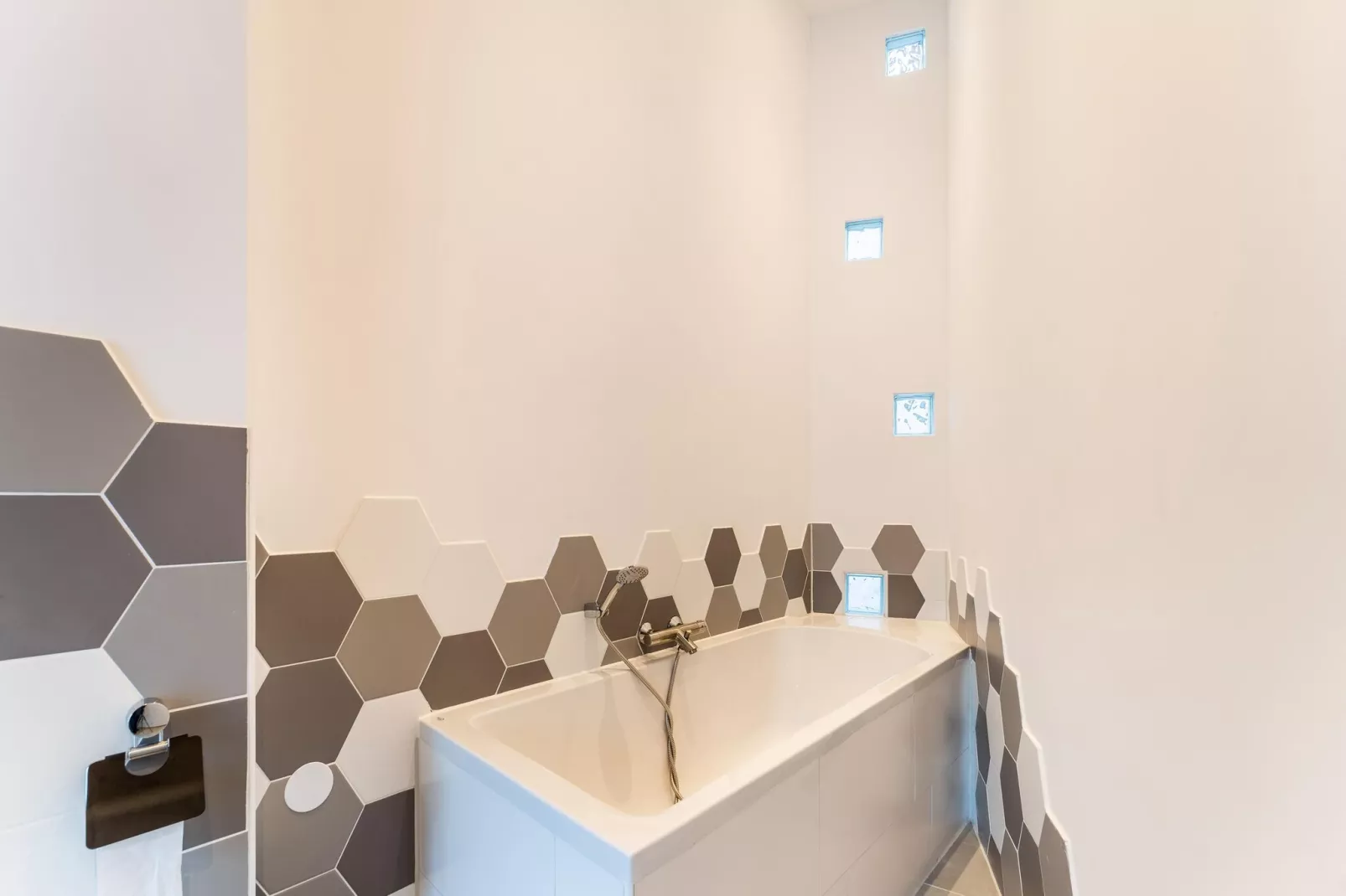 NR 5-Bathroom
