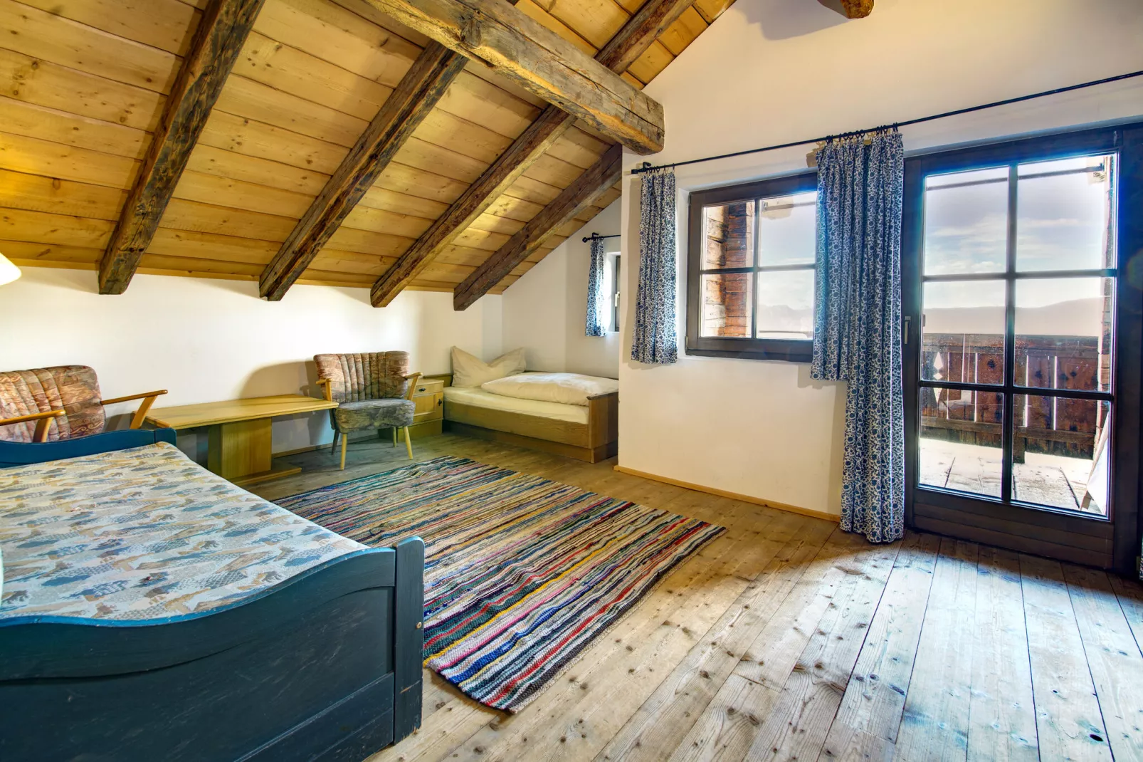 Almdorf Hochlienz - Alm 40 - 6 Personen-Schlafzimmer