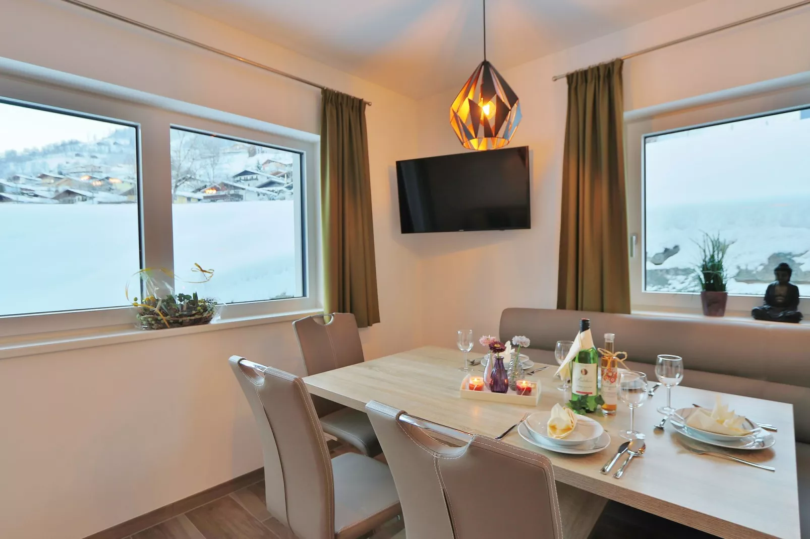 Edith-Dining room