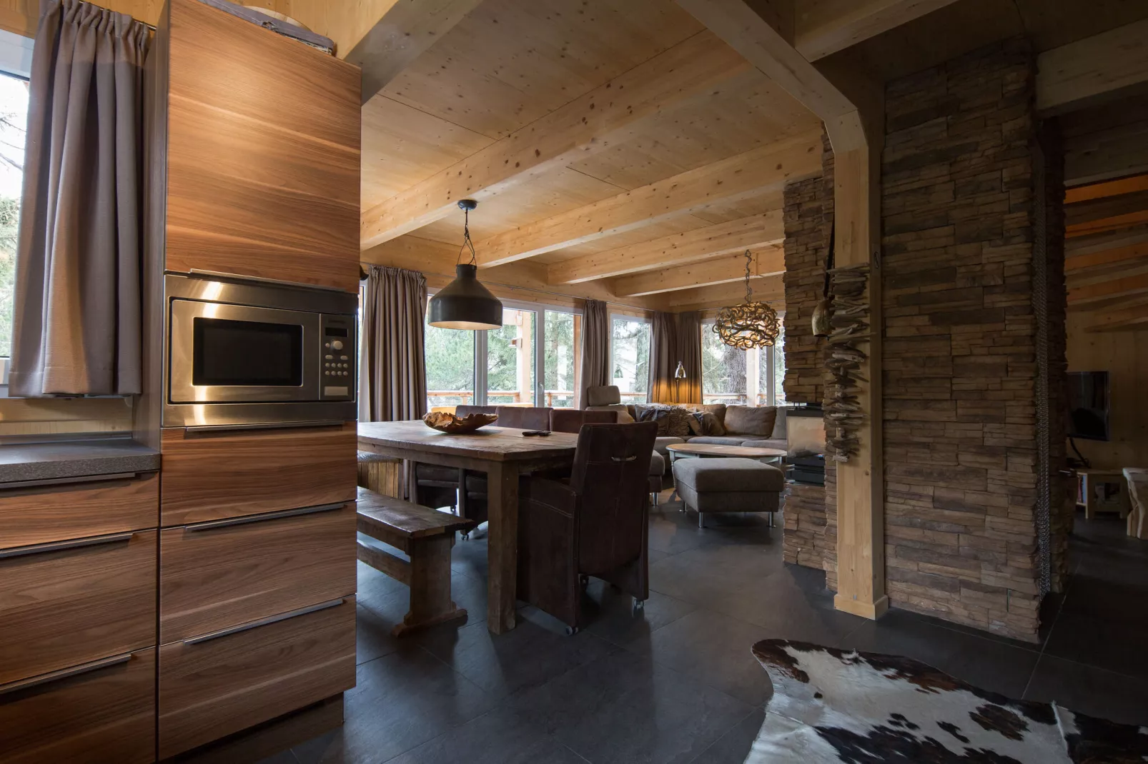 Alpenpark Turrach 14-Dining room
