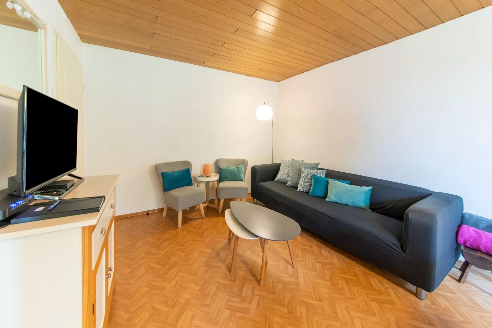 Haus Hunnenberg-Living room