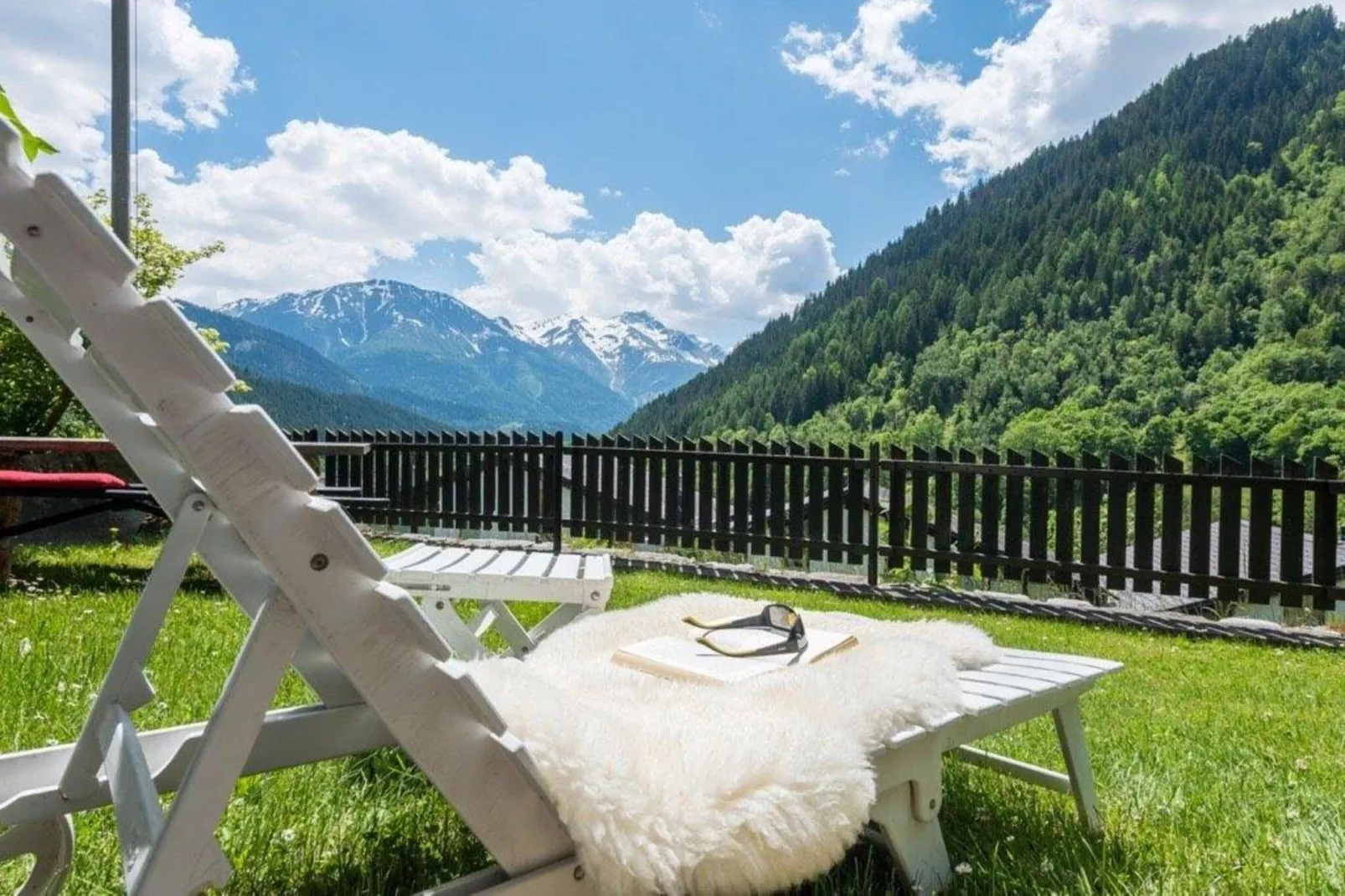 Chalet Jewel Triplex-Gardens summer