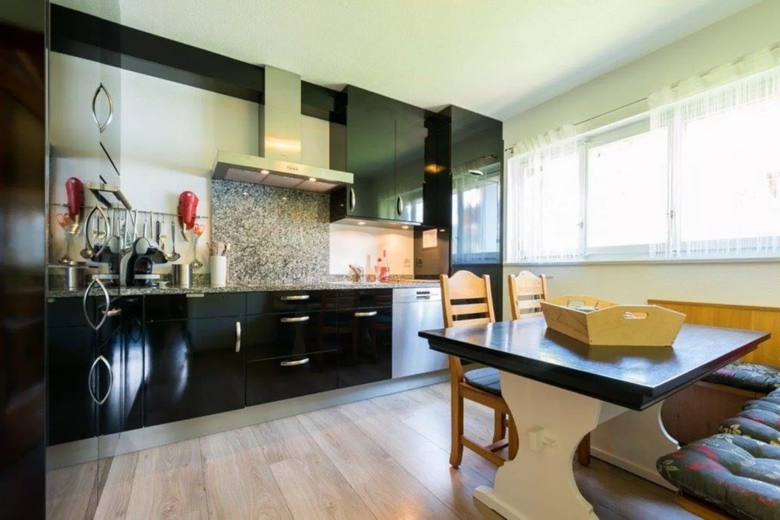 Chalet Jewel Triplex-Kitchen