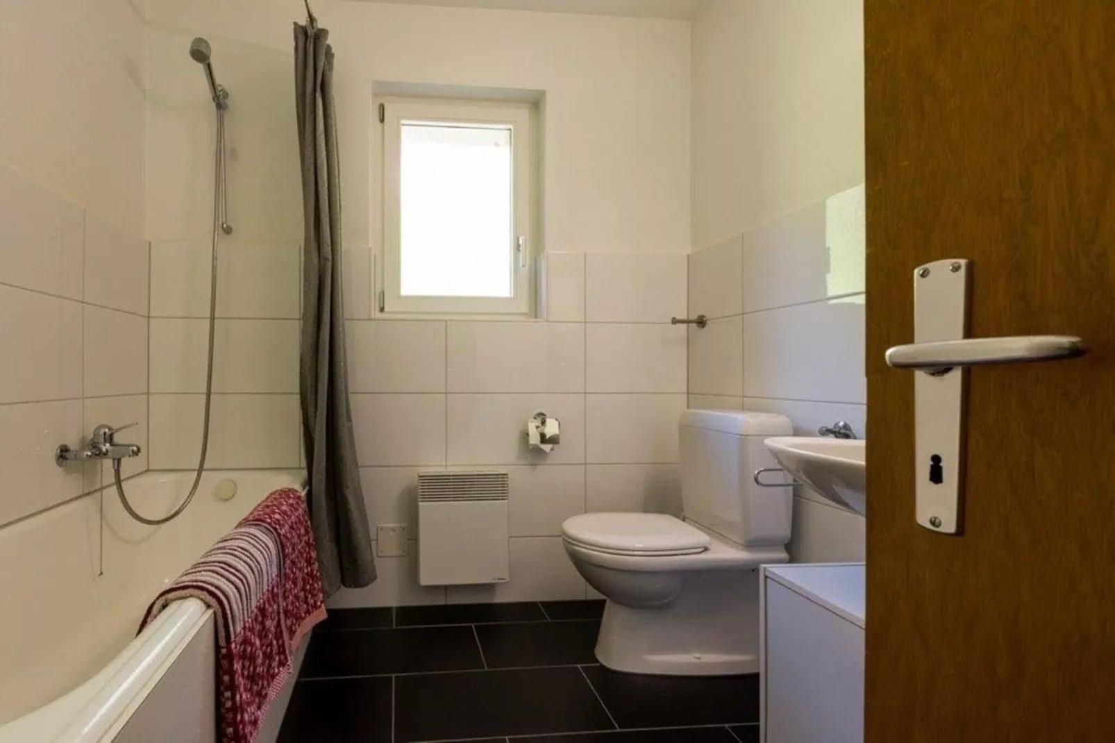 Chalet Jewel Triplex-Bathroom