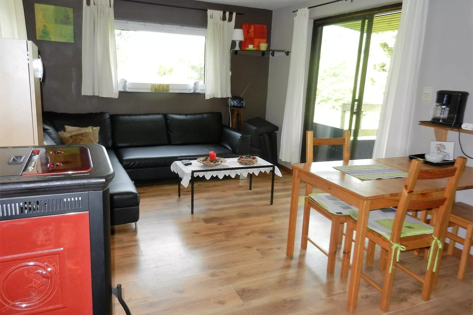 Le Chaly-Living room