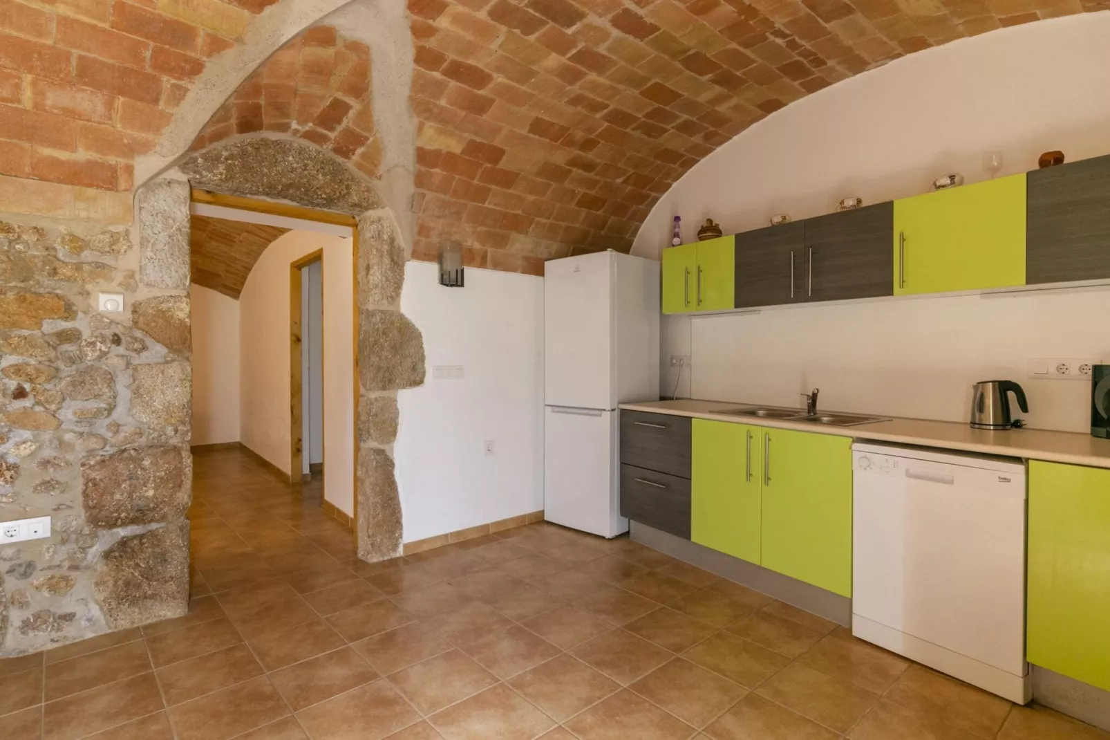 Casa Can Pitchio-Kitchen