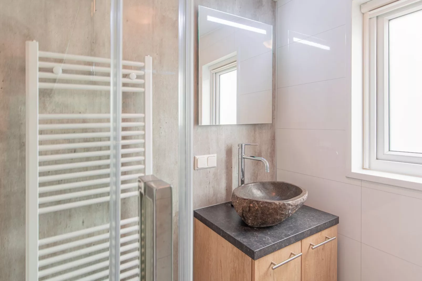 Vakantiepark Leukermeer 9-Bathroom