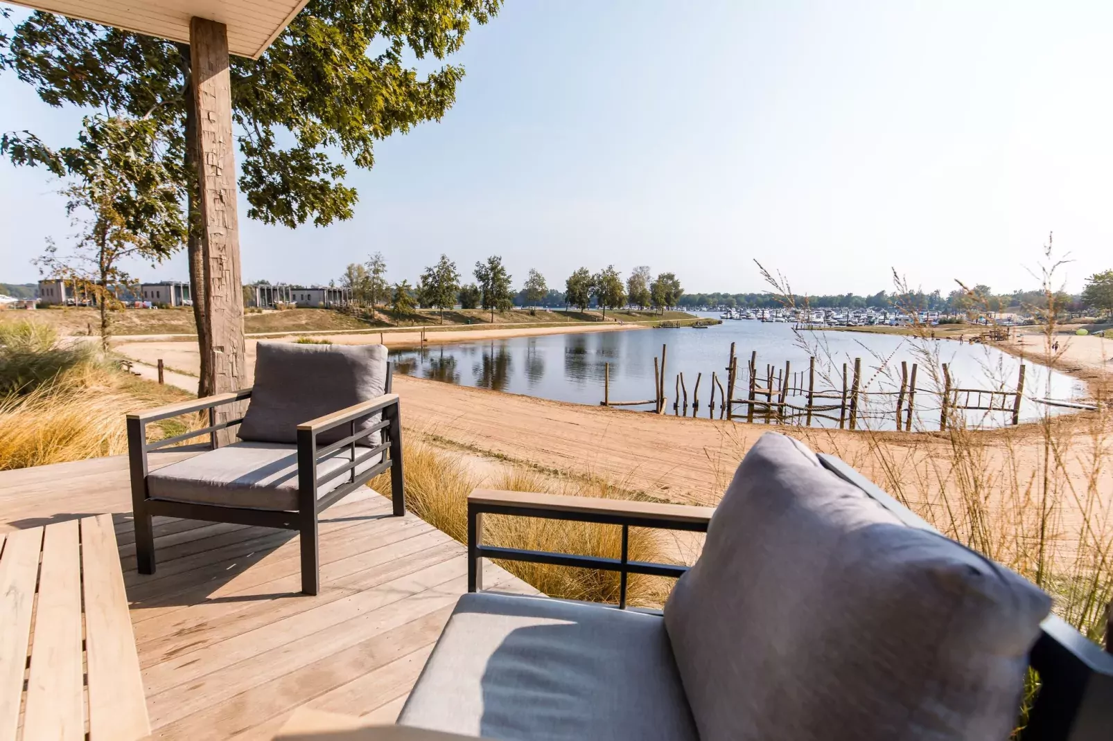 Vakantiepark Leukermeer 9-Terrace balcony