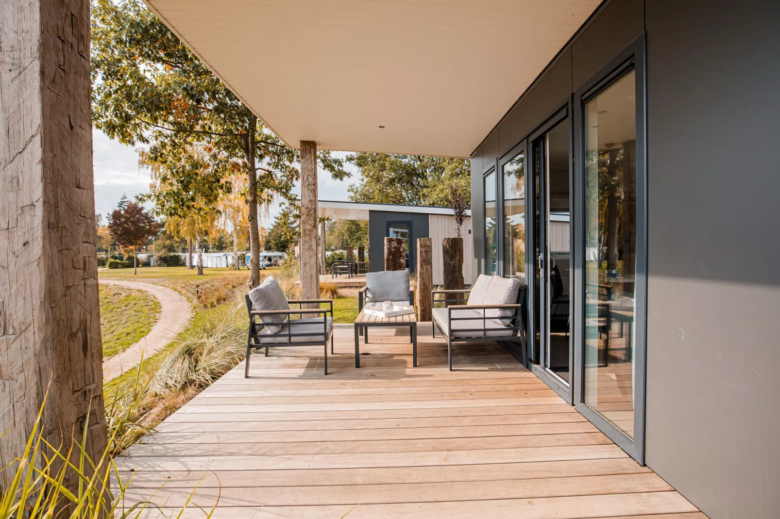 Vakantiepark Leukermeer 9-Terrace balcony