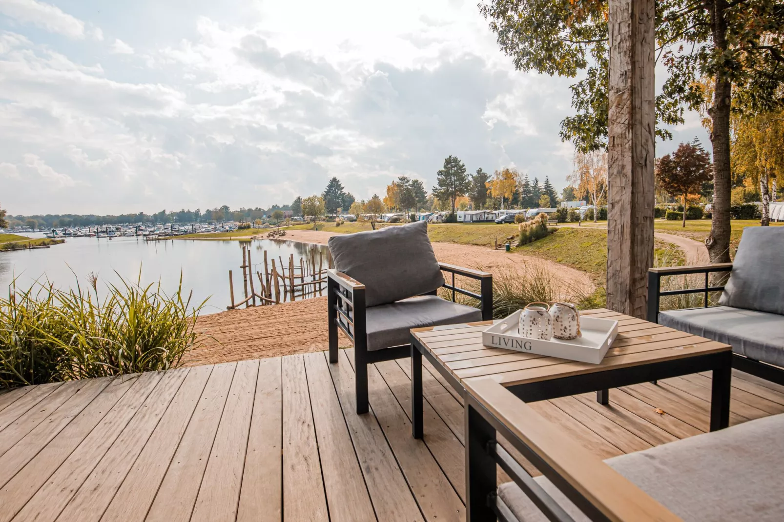 Vakantiepark Leukermeer 9-View summer