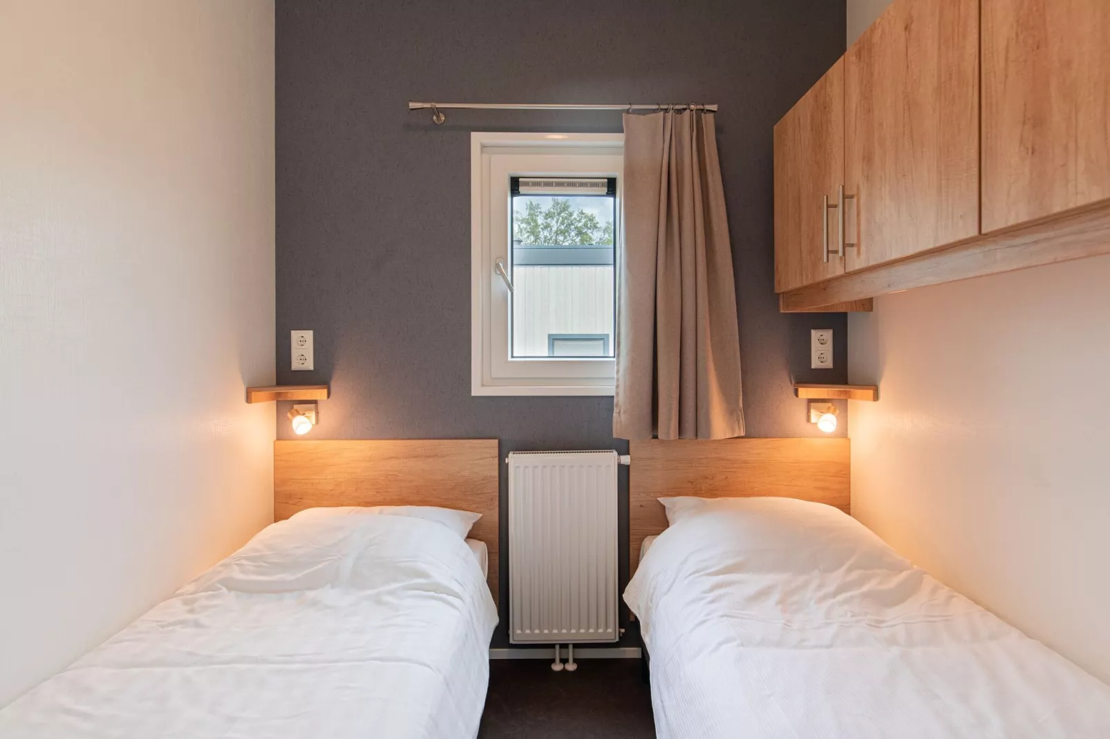 Vakantiepark Leukermeer 10-Bedroom