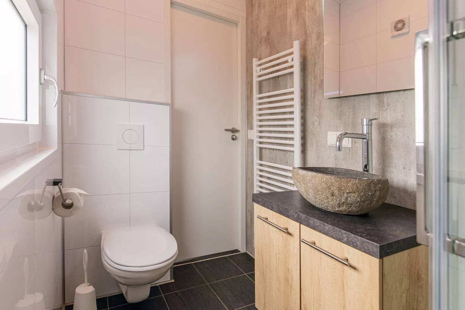 Vakantiepark Leukermeer 10-Bathroom