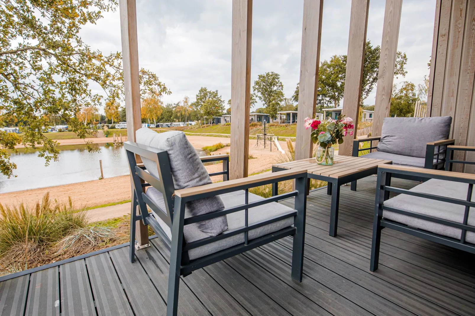 Vakantiepark Leukermeer 10-Terrace balcony