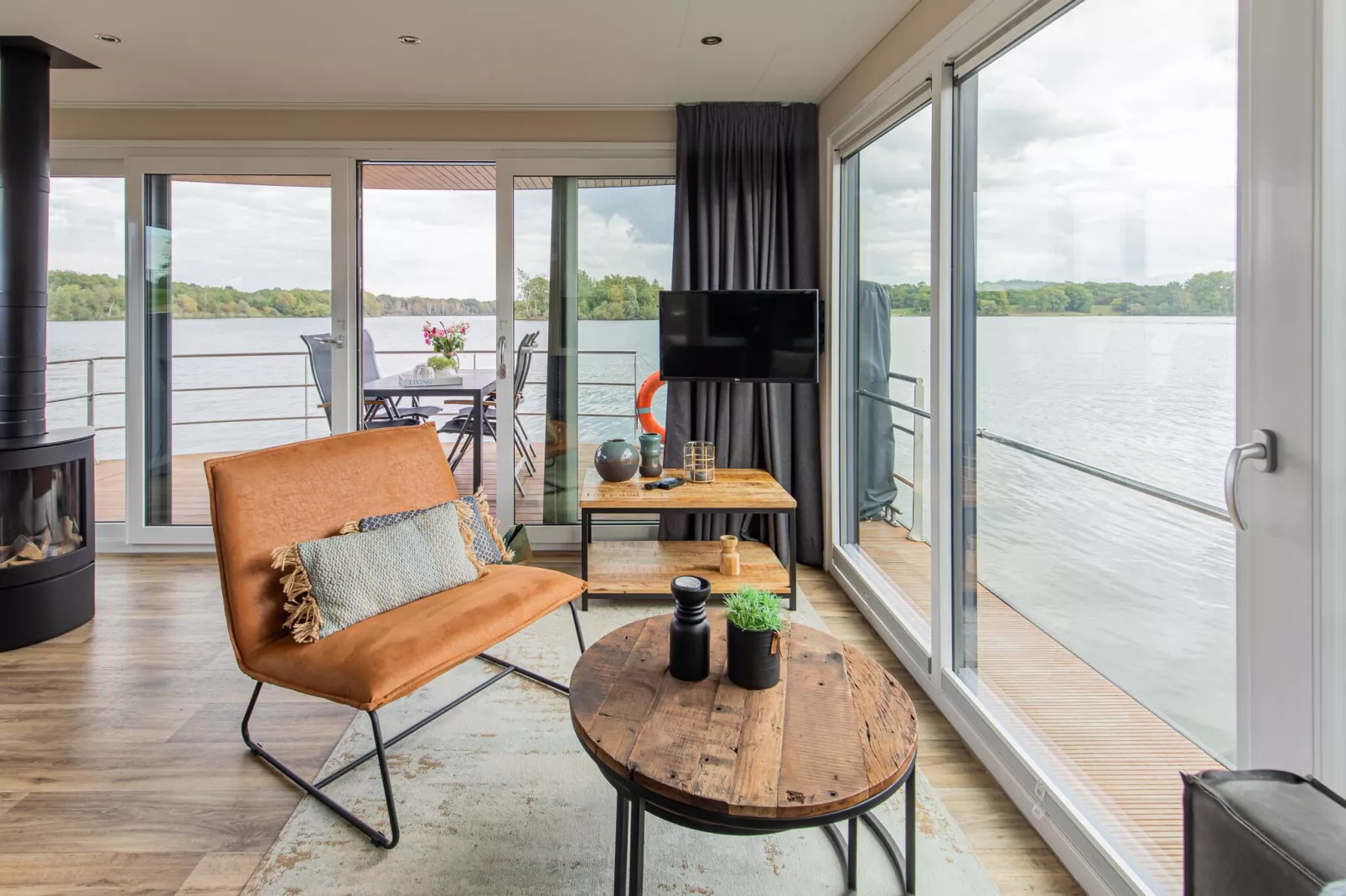 Vakantiepark Leukermeer 9-Wohnzimmer