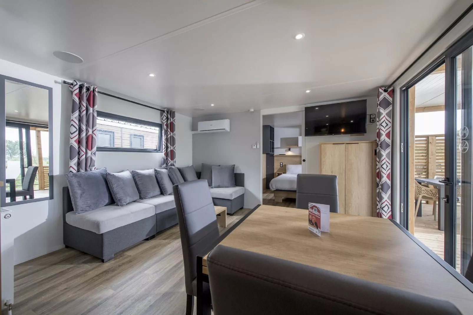 Vakantiepark Eiland van Maurik 7-Wohnzimmer