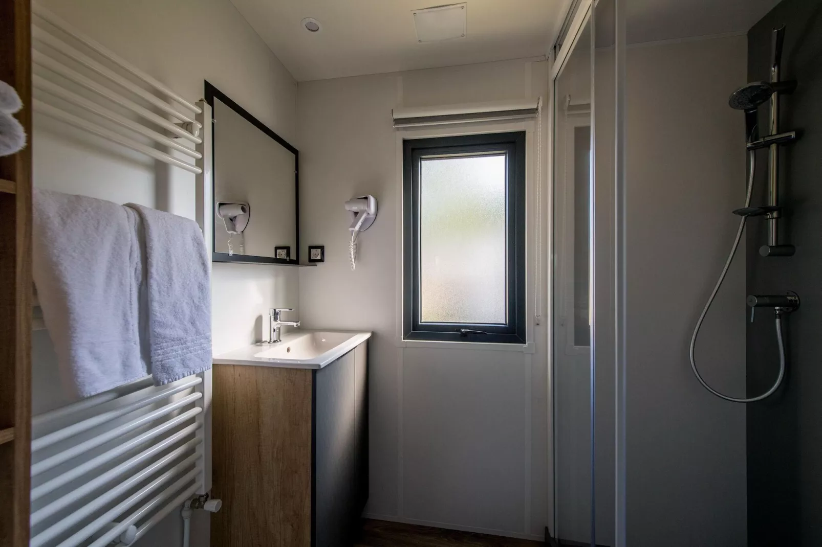 Vakantiepark Eiland van Maurik 8-Bathroom