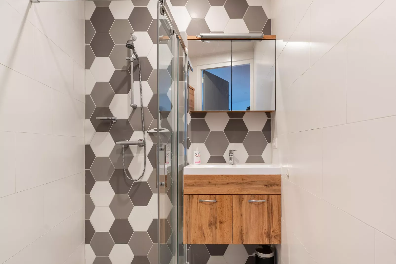 NR 2-Badezimmer