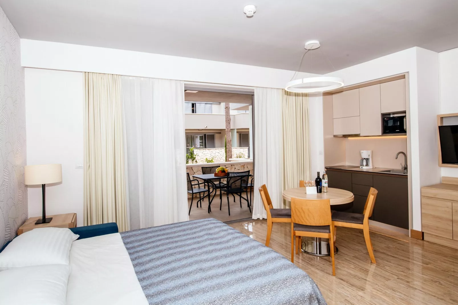 Zaton Holiday Resort - AP/4 Superior 4 Stars - 45qm  4 Pers-Salon