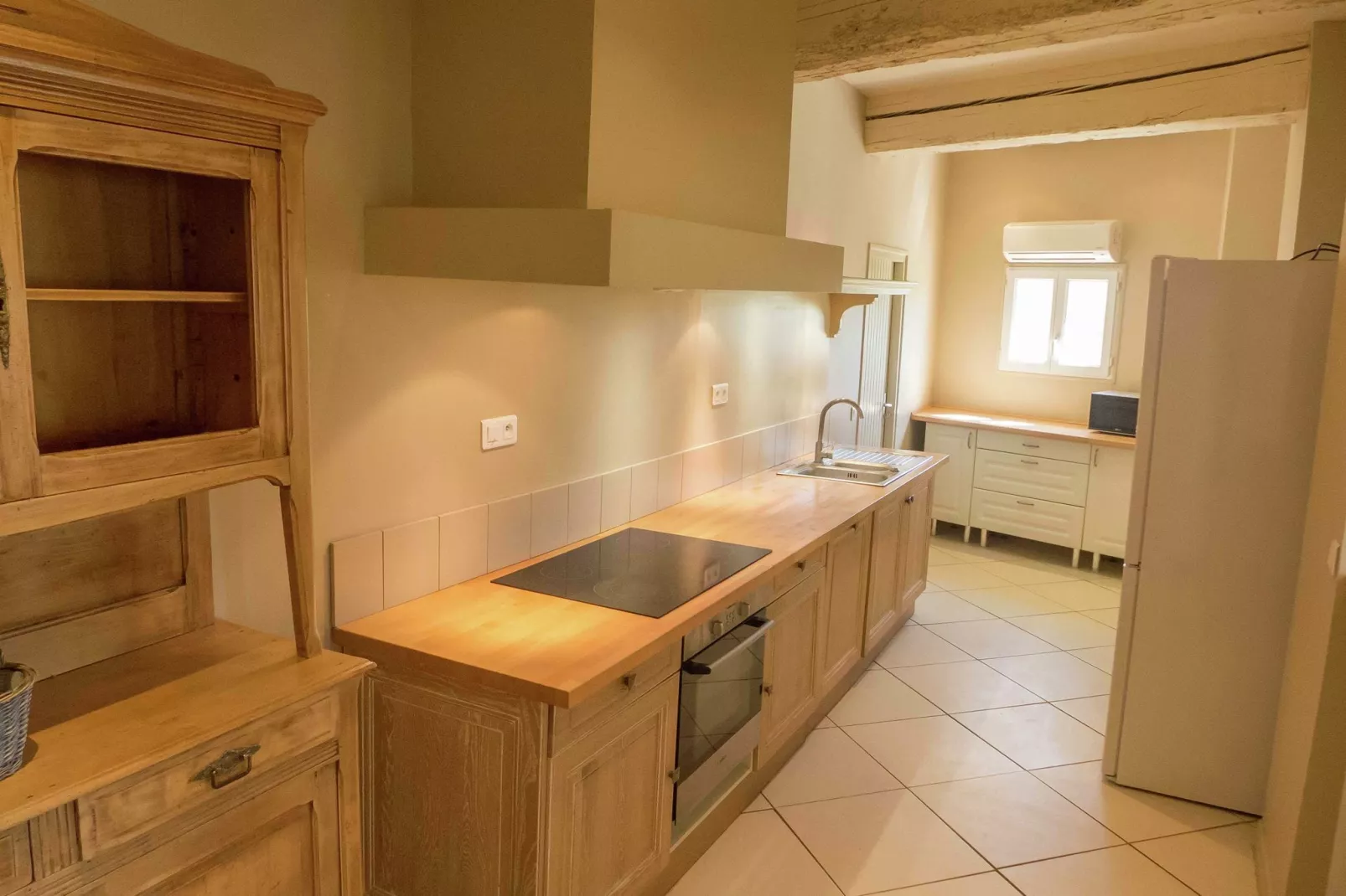 AR19-Kitchen